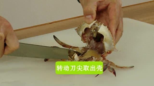 螃蟹应该怎么清理才好呢？教你几个小妙招，快速将螃蟹清理干净！