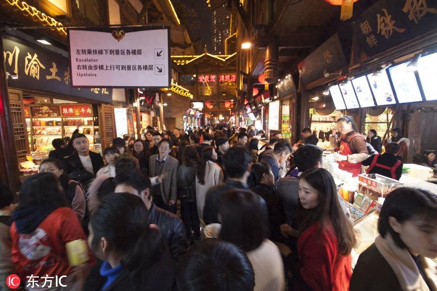 重庆洪崖洞似真实版“千与千寻” 与原著80%相似
