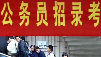 ​“家无余粮莫考公”，大龄女公务员心酸坦言：千万别走我的老路