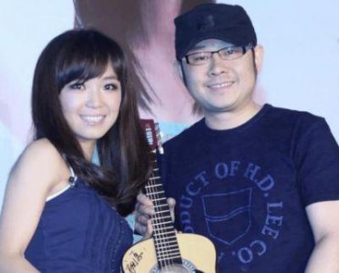 ​云朵与刀郎纠纷真相：媒体人揭假消息与背后故事