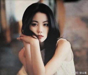 ​“草根影后”嫁王菲初恋，身价过亿却住马场，网友：活得太通透：如何过上更有