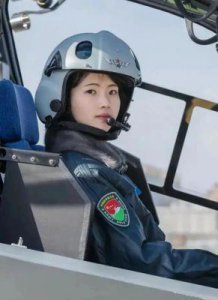 ​徐枫灿：直-20女飞行员的追梦传奇与青春力量
