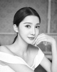 ​任娇悲剧背后：娱乐圈的黑暗与杨旭文的嫌疑交织