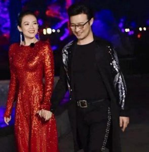 ​章子怡疑似与黄晓明出轨引发离婚，汪峰与她关系暗藏玄机