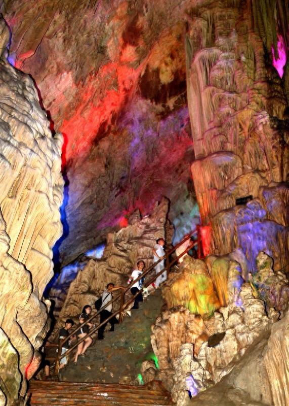 清凉避暑好去处——秦岭深处柞水溶洞