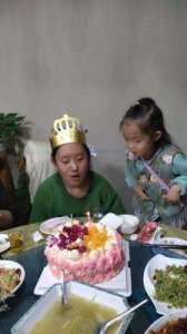 ​他为了满足妻子的愿望，给予245万，但生下女儿后，一家人会有怎样的变化呢？