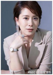 ​近照曝光，46岁海清惊艳变化，45岁秦岚生图脸部僵硬，中年女星频繁整容引关注