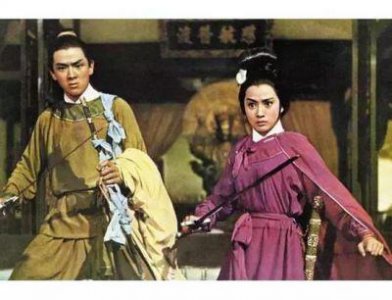 ​41年前，成龙曾跪求“竹联帮”王羽相救，自己被“新义安”成员殴打，请伸出援