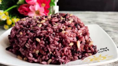 ​蒸米饭别只会放大米了，多放3种食材，米饭软糯香甜，好处多多