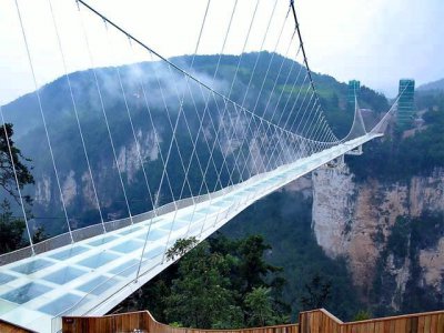 ​国内这几大玻璃桥，你知道几个？有机会不去你会后悔哟…