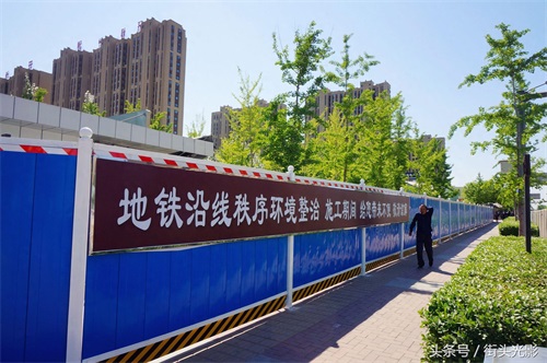 实拍 北京大兴的天宫院地铁站