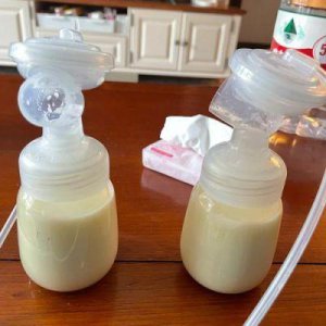 ​一边下奶一吃敷视频60分钟，网友直呼：放松神器：幸福指数爆表！