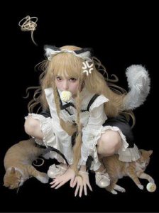 ​舞姬组合咬人猫：神秘婚姻传闻与二次元舞台魅力