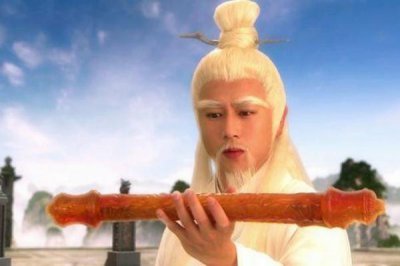 ​封神后，申公豹执掌东海，东海龙王也执掌东海，他俩谁大谁小？