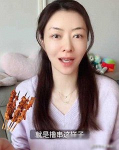 ​熊黛林全家吃烧烤，6岁大女儿跳舞可爱，小姑娘越来越像妈妈