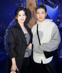 ​章泽天二胎产子，疑为双胞胎儿子
