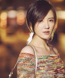 ​杨子姗在《好久不见》中饰 花朵朵