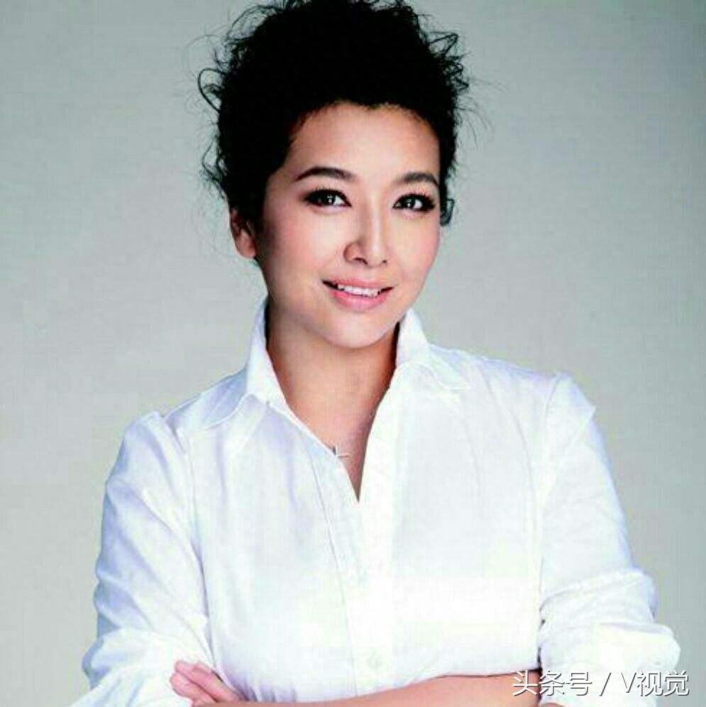 杨子姗在《好久不见》中饰 花朵朵