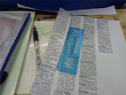 直击：学生考试作弊手段多样，不用宽透明胶，还能抄成这样？