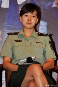 ​《如懿传》中扮演容嬷嬷的演员是谁？她本人竟如此年轻！