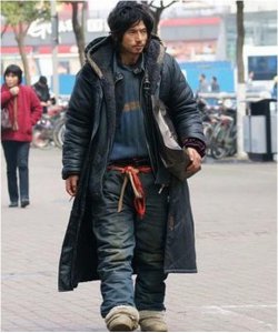 ​犀利哥近照曝光