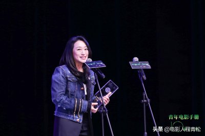 ​“中国最具才华的民谣女诗人”艾敬