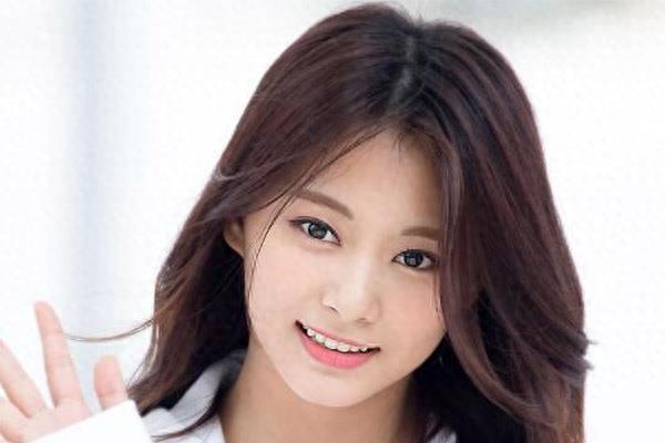 TWICE9人谁的颜值最高？这份榜单告诉你，周子瑜高居榜首