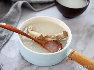 ​又浓又白的大骨汤怎么煮？记住3个小技巧，汤鲜味美，好喝不腻