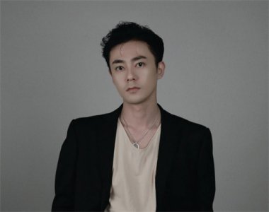 ​《他是谁》曲哲明：从人间理想王一丁到狡猾罪犯薛家键，他该火了