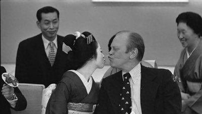 ​日本国宝级“花魁”：15岁出道29岁退隐，美到让英国女王吃醋