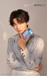 ​王俊凯代言，OPPO Reno4SE发布，定价“不忘初心”