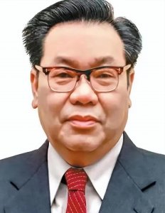 ​他曾担任云南省委书记，被当地群众称为“大爹”，73岁逝世
