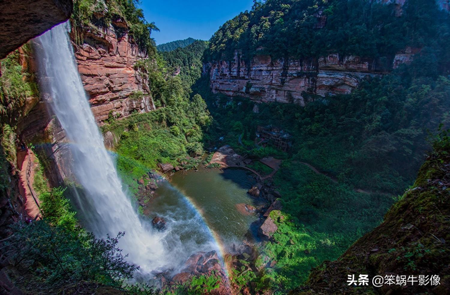 四面山，重庆大山深处的5A景区，被誉为“千瀑之乡”