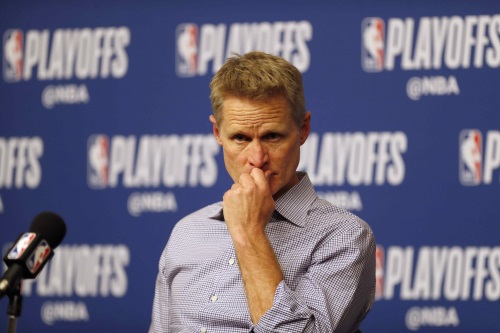 篮球——NBA季后赛：火箭胜勇士
