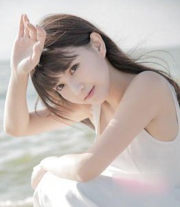 ​12款中学生女孩圆脸发型图片！