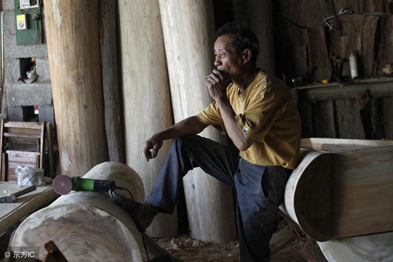 旧有“食在广州、穿在苏州、死在柳州”之说，死在柳州是指棺材好