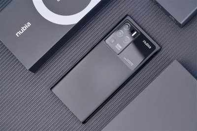 ​“黑金传奇”上线，16+512G！50倍变焦，已降500元