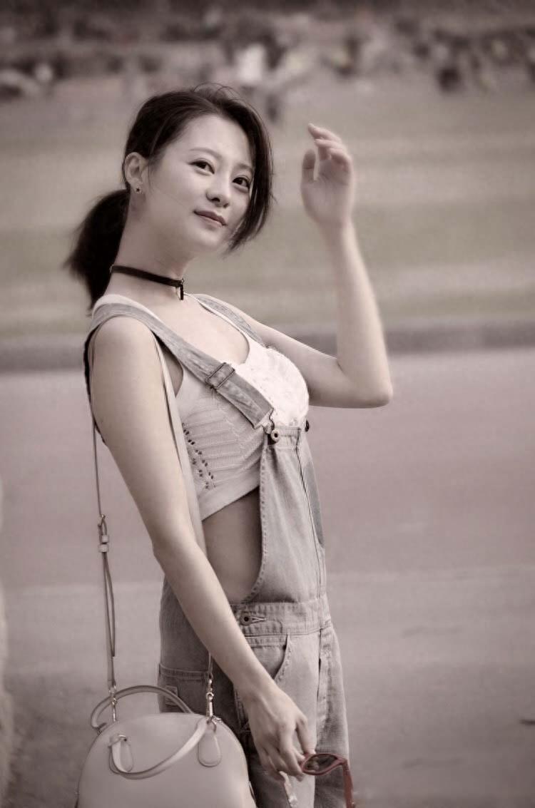 《杉杉来了》的陆双宜，简单纯真，被冠以“窝心小辣椒”的称号