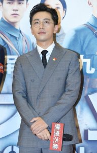 ​他是大家熟知的“王大锤”，曾被誉为星爷接班人，今却沦为18线