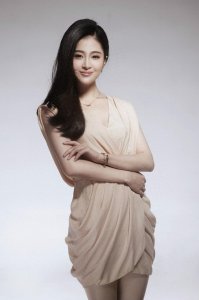 ​林伊婷气质俏皮甜美，每部剧都用心演绎