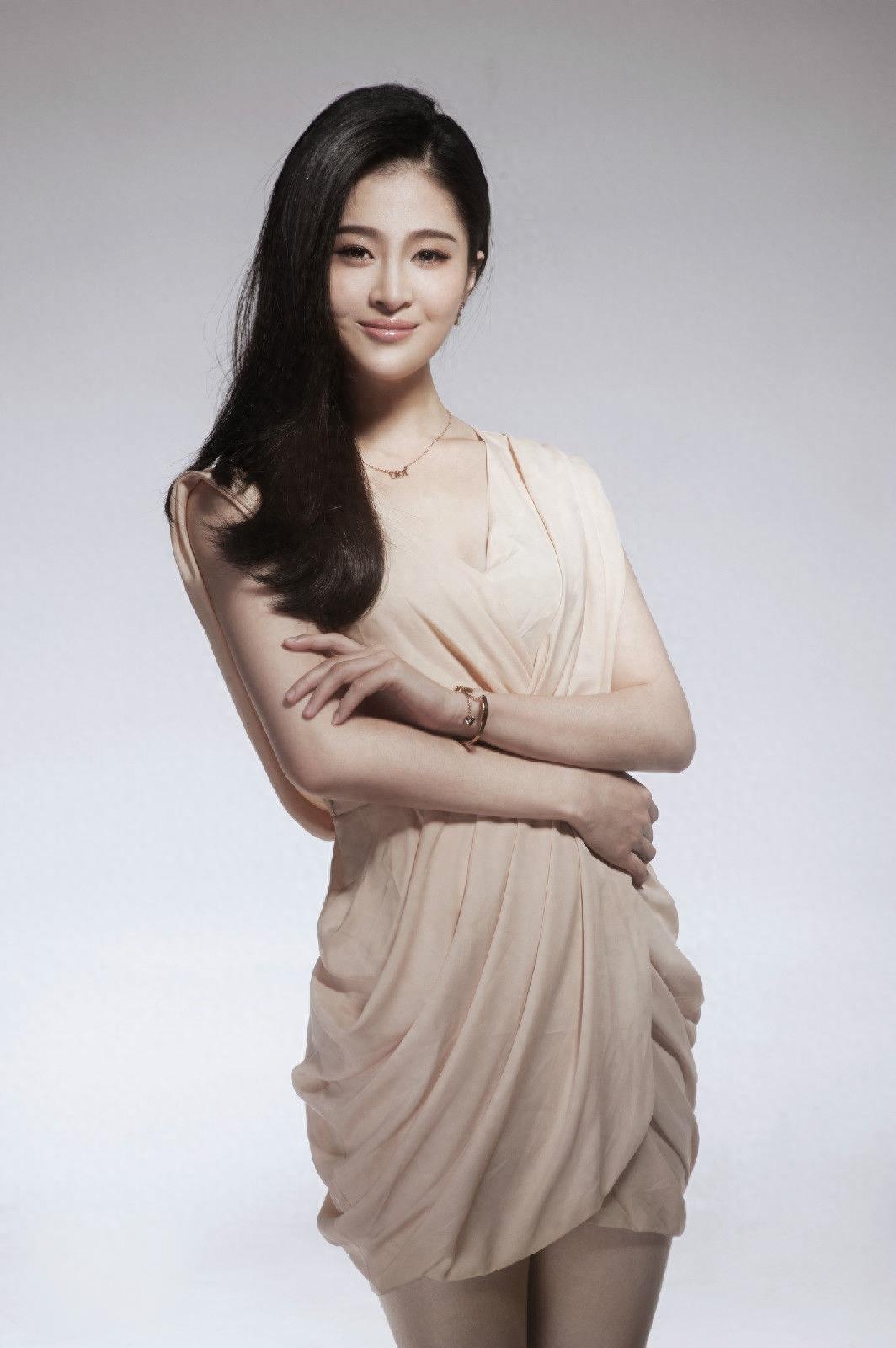 林伊婷气质俏皮甜美，每部剧都用心演绎