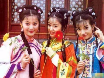 ​＂香妃＂刘丹因车祸去世20年了，葬礼上为她哭到昏厥的＂男友＂怎样了