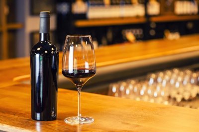 ​打败葡萄酒的“绿色一小时”，本来只是药酒，为何被八万人封禁？