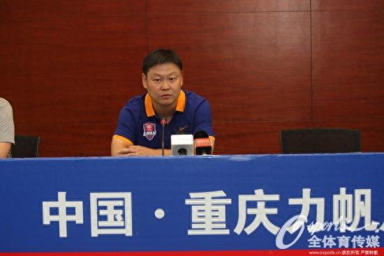 中国足坛名宿姚夏加盟重庆力帆 担任俱乐部总经理等多项要职