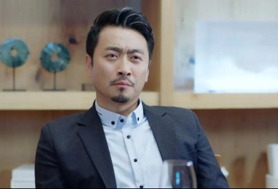 ​《人民的名义》主演之一黄俊鹏挑战民工角色，不愧是“千面演员”