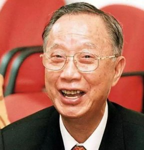 ​香港豪门林百欣4房太太8子女，家产却几乎全由二房继承