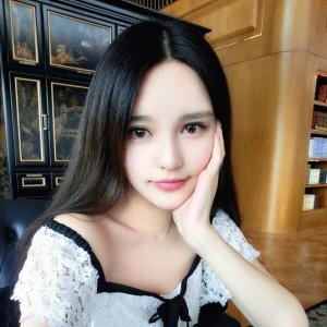 ​周扬青，1988年出生于北京，被称为“小Angelababy”，太美了。