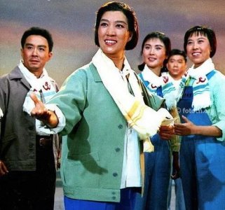 ​「大乎史话」唱响了“忠于人民忠于党”的方海珍扮演者李丽芳