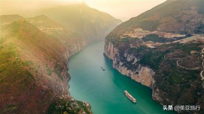 ​三峡选船攻略⑴：老年人去三峡，最值得推荐的几艘三峡游轮