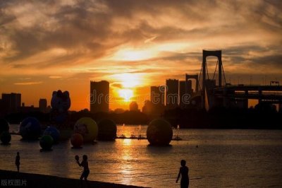 ​豆瓣9.4分！解析高分日剧《非自然死亡》中的主角形象